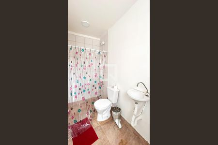 Casa à venda com 240m², 4 quartos e 1 vagaBanheiro de Serviço