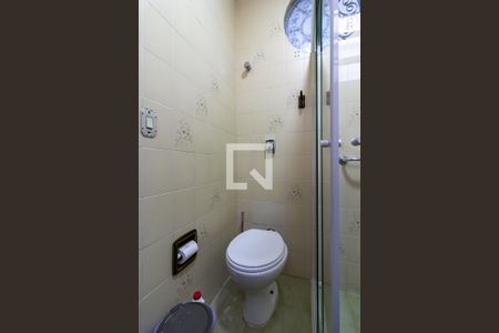 Casa à venda com 240m², 4 quartos e 1 vagaBanheiro da Suíte 2