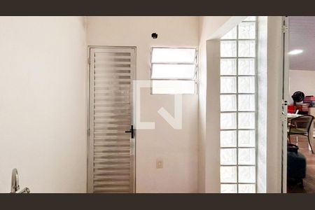 Casa à venda com 240m², 4 quartos e 1 vagaBanheiro de Serviço