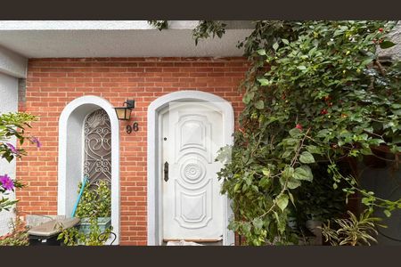 Casa à venda com 240m², 4 quartos e 1 vagaQuintal