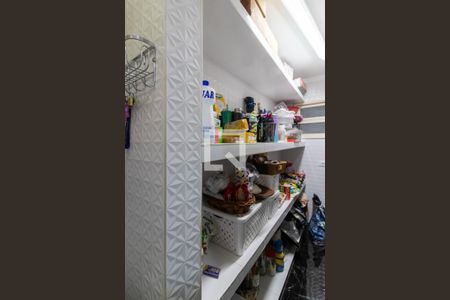 Despensa de casa à venda com 5 quartos, 390m² em Vila Sirena, Guarulhos