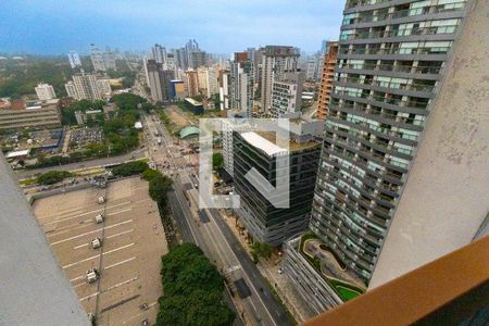 Varanda estendida vista de apartamento para alugar com 1 quarto, 28m² em Brooklin, São Paulo