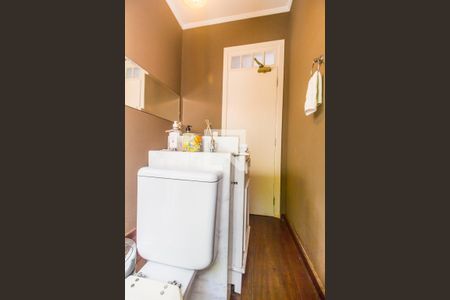 Casa de condomínio à venda com 1480m², 4 quartos e 9 vagasLavabo