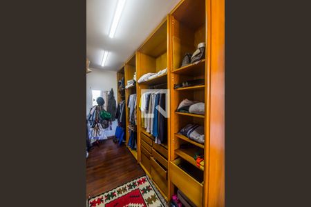 Casa de condomínio à venda com 1480m², 4 quartos e 9 vagasCloset da Suíte master