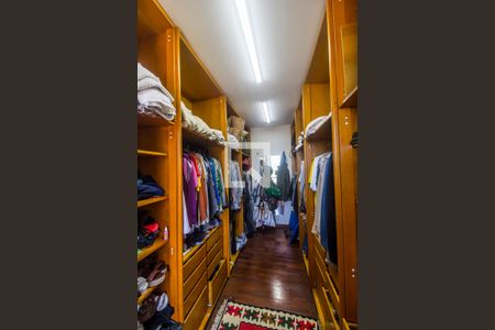 Casa de condomínio à venda com 1480m², 4 quartos e 9 vagasCloset da Suíte master
