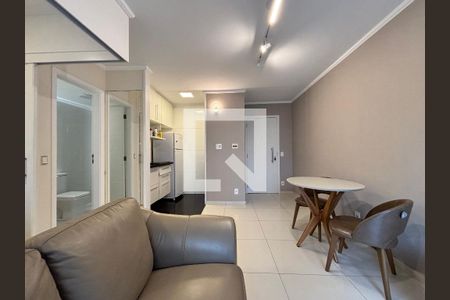 Sala/Cozinha de apartamento à venda com 1 quarto, 38m² em Moema, São Paulo