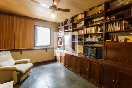 Sala de TV de apartamento à venda com 3 quartos, 210m² em Indianópolis, São Paulo