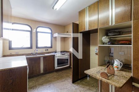 Cozinha de apartamento à venda com 3 quartos, 210m² em Indianópolis, São Paulo