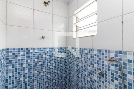 Edícula - Banheiro da Suíte de casa para alugar com 3 quartos, 85m² em Jardim do Tiro, São Paulo