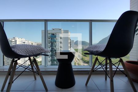 Apartamento à venda com 80m², 2 quartos e 2 vagasVaranda da Sala