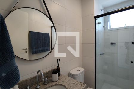 Apartamento à venda com 80m², 2 quartos e 2 vagasBanheiro da Suíte