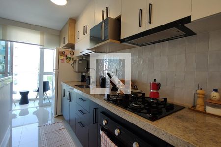 Cozinha  de apartamento à venda com 2 quartos, 80m² em Camorim, Rio de Janeiro