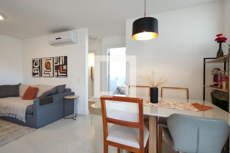 Apartamento à venda com 80m², 2 quartos e 2 vagasSala