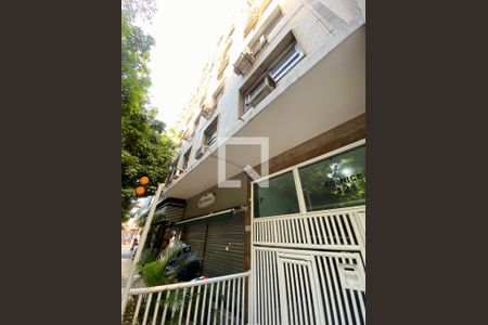 Apartamento para alugar com 100m², 3 quartos e 1 vaga Apartamento para alugar com 100m², 3 quartos e 1 vagaFachada