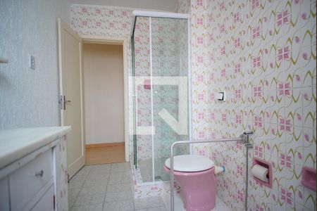 Banheiro Corredor de apartamento para alugar com 2 quartos, 132m² em São Geraldo, Porto Alegre