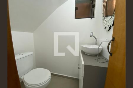 Lavabo de casa para alugar com 3 quartos, 193m² em Vila Rio Branco, São Paulo