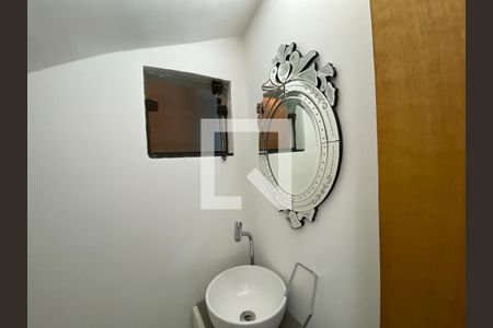 Lavabo de casa para alugar com 3 quartos, 193m² em Vila Rio Branco, São Paulo