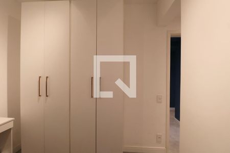 Apartamento para alugar com 71m², 2 quartos e 2 vagasQuarto