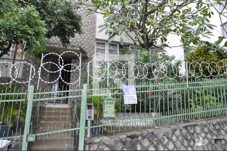 Fachada + Placa de apartamento à venda com 2 quartos, 75m² em Lins de Vasconcelos, Rio de Janeiro