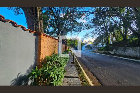 Fachada de casa para alugar com 5 quartos, 250m² em Jardim Marajoara, São Paulo