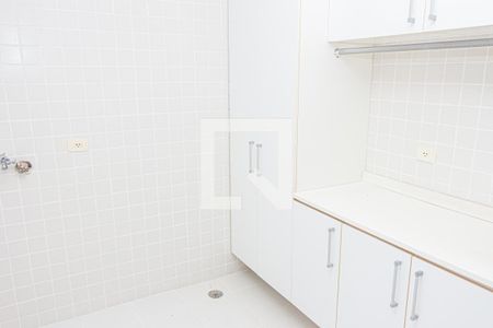Área de Serviço de casa para alugar com 5 quartos, 250m² em Jardim Marajoara, São Paulo