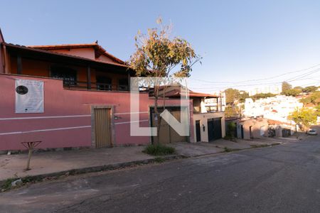 Fachada de casa à venda com 4 quartos, 360m² em Jardim Atlântico, Belo Horizonte