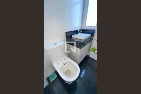 Apartamento à venda com 215m², 4 quartos e 4 vagasBanheiro Social