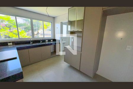 Apartamento à venda com 215m², 4 quartos e 4 vagasCozinha