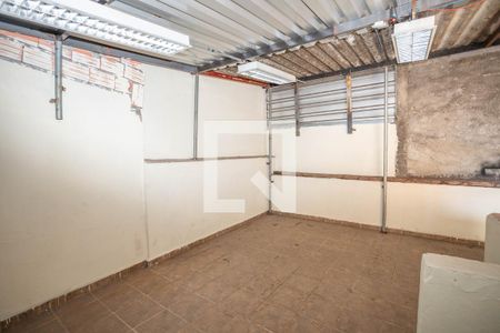 Casa à venda com 250m², 3 quartos e 2 vagasÁrea de serviço