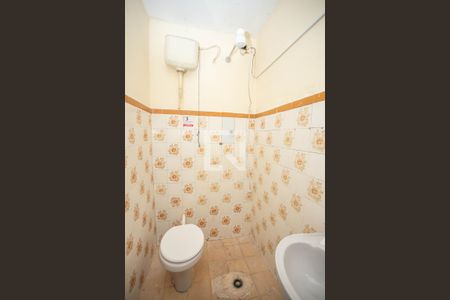 Casa à venda com 250m², 3 quartos e 2 vagasBanheiro da suíte