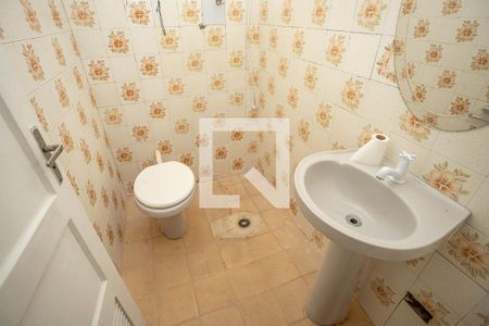 Casa à venda com 250m², 3 quartos e 2 vagasBanheiro da suíte