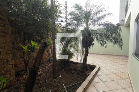 Garagem de casa à venda com 3 quartos, 204m² em Jardim Brasil (zona Norte), São Paulo