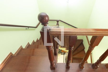 Escada de casa à venda com 3 quartos, 204m² em Jardim Brasil (zona Norte), São Paulo