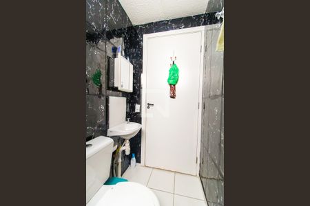Banheiro de apartamento para alugar com 2 quartos, 42m² em Colônia (zona Leste), São Paulo