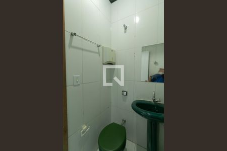 Banheiro 1 de casa à venda com 5 quartos, 200m² em Jaqueline, Belo Horizonte