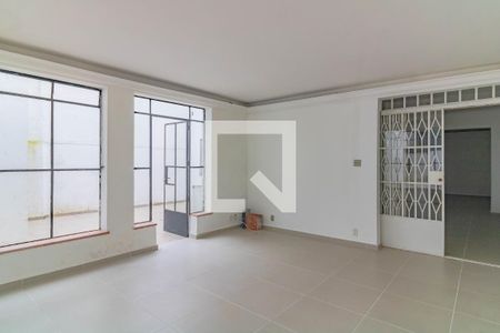 Sala de casa à venda com 5 quartos, 270m² em Mirandópolis, São Paulo
