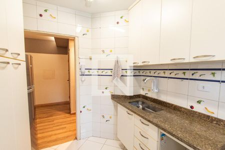 Cozinha de apartamento para alugar com 1 quarto, 51m² em Liberdade, São Paulo