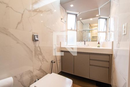 Banheiro de apartamento para alugar com 1 quarto, 51m² em Liberdade, São Paulo