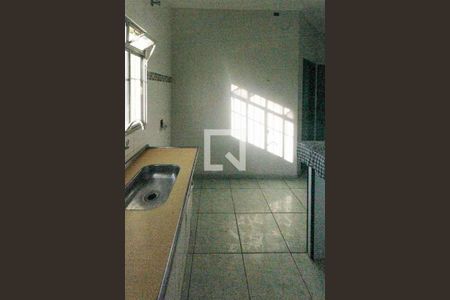 Cozinha de apartamento para alugar com 1 quarto, 28m² em Jardim Sapopemba, São Paulo