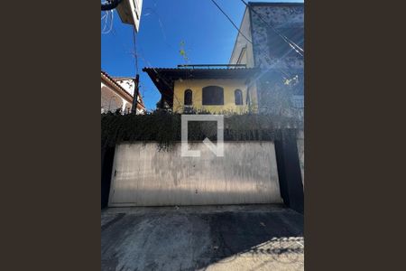Fachada de casa à venda com 3 quartos, 200m² em Maracanã, Rio de Janeiro