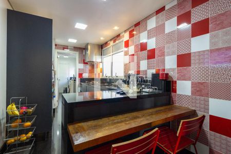 Cozinha de apartamento à venda com 2 quartos, 189m² em Pinheiros, São Paulo
