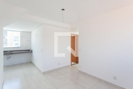 Sala 1 de apartamento à venda com 3 quartos, 140m² em Heliópolis, Belo Horizonte