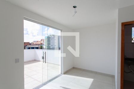 Sala 2 de apartamento à venda com 3 quartos, 140m² em Heliópolis, Belo Horizonte