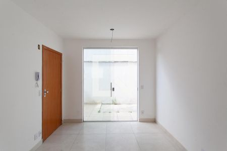 Sala de apartamento à venda com 3 quartos, 140m² em Heliópolis, Belo Horizonte