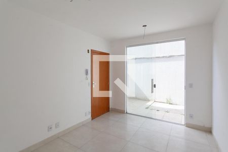 Sala de apartamento à venda com 3 quartos, 140m² em Heliópolis, Belo Horizonte