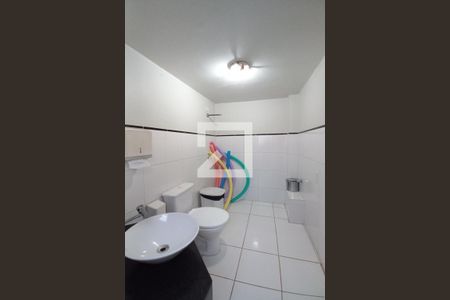 Banheiro da Churrasqueira de apartamento para alugar com 1 quarto, 60m² em Nova Campinas, Campinas