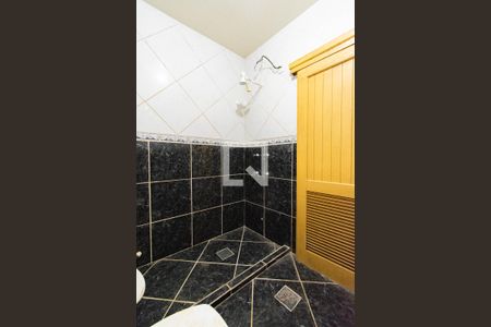 Banheiro da Suíte de casa à venda com 2 quartos, 197m² em Rio Branco, Canoas