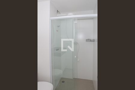 Banheiro de kitnet/studio para alugar com 1 quarto, 27m² em Perdizes, São Paulo