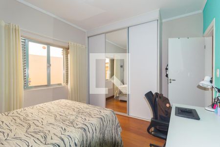 Quarto 1 de casa à venda com 3 quartos, 220m² em Vila Bertioga, São Paulo