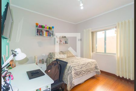 Quarto 1 de casa à venda com 3 quartos, 220m² em Vila Bertioga, São Paulo